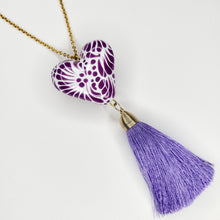 Cargar imagen en el visor de la galería, Corazón chico Talavera lila
