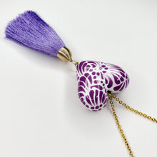 Cargar imagen en el visor de la galería, Corazón chico Talavera lila
