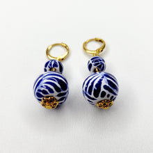 Cargar imagen en el visor de la galería, Aretes doble Esfera
