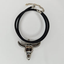 Cargar imagen en el visor de la galería, Collar de Toro Plata
