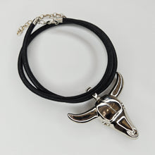 Cargar imagen en el visor de la galería, Collar de Toro Plata

